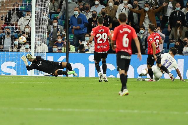 跨越半个世纪 爱尔兰绿茵老友在湖南韶山与小球员“过招”